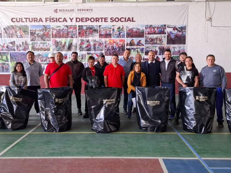 Entrega de Kits Deportivos en el Marco del Torneo Guinda 2024