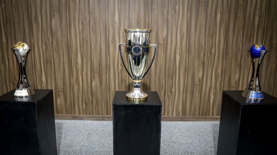 Exhiben Trofeos del Club Pachuca en el Edificio del Gobierno de Hidalgo