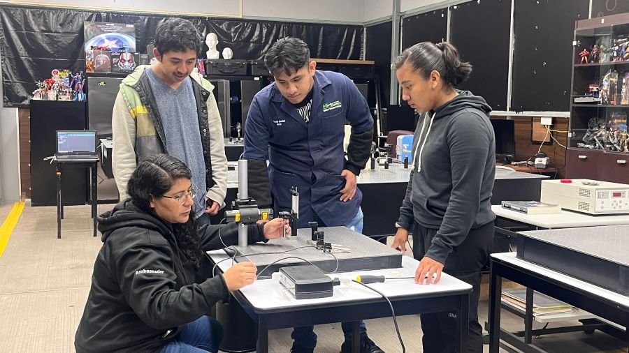 La UTEC Destaca a Nivel Internacional Con Innovaciones en Metrología Óptica