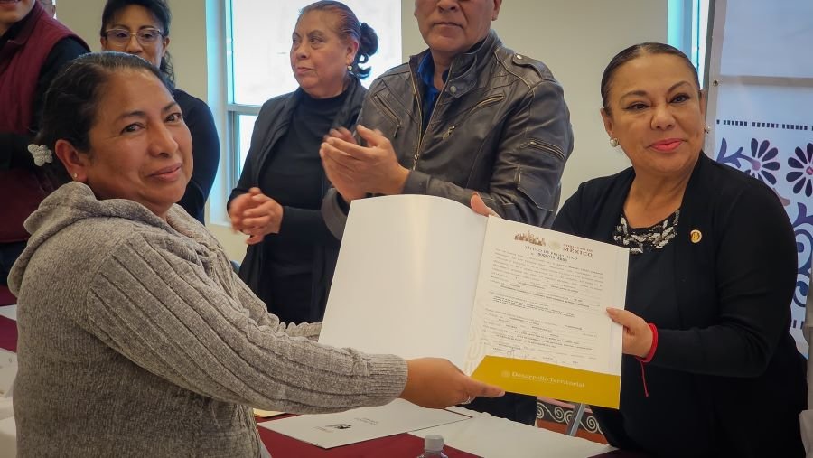 Registro Agrario Nacional Entrega 127 Títulos de Propiedad a Familias de La Colonia San Juan el Banco  en Tulancingo