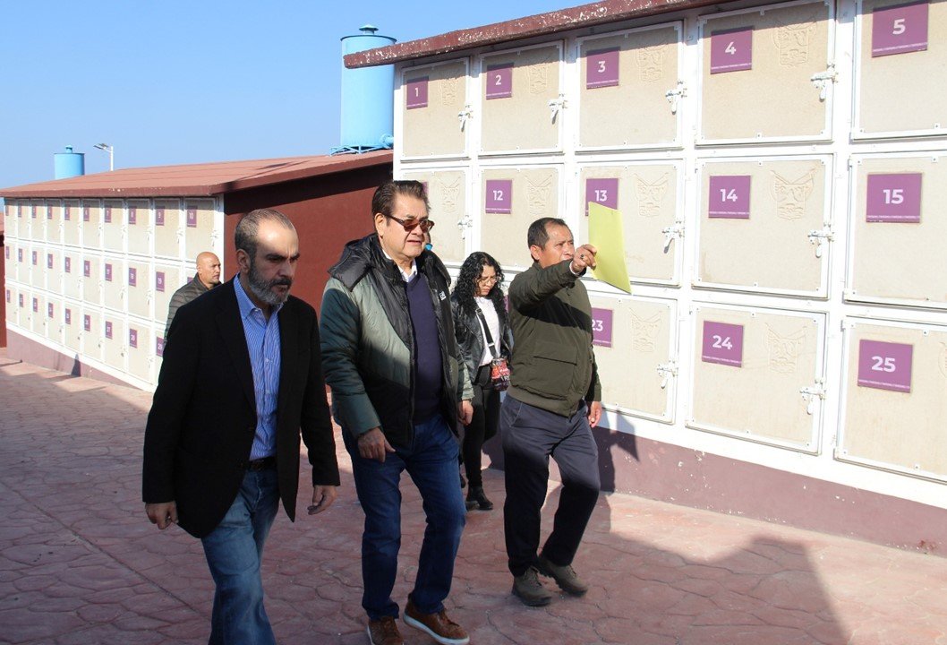 Autoridades Recorren Centro de Resguardo Temporal