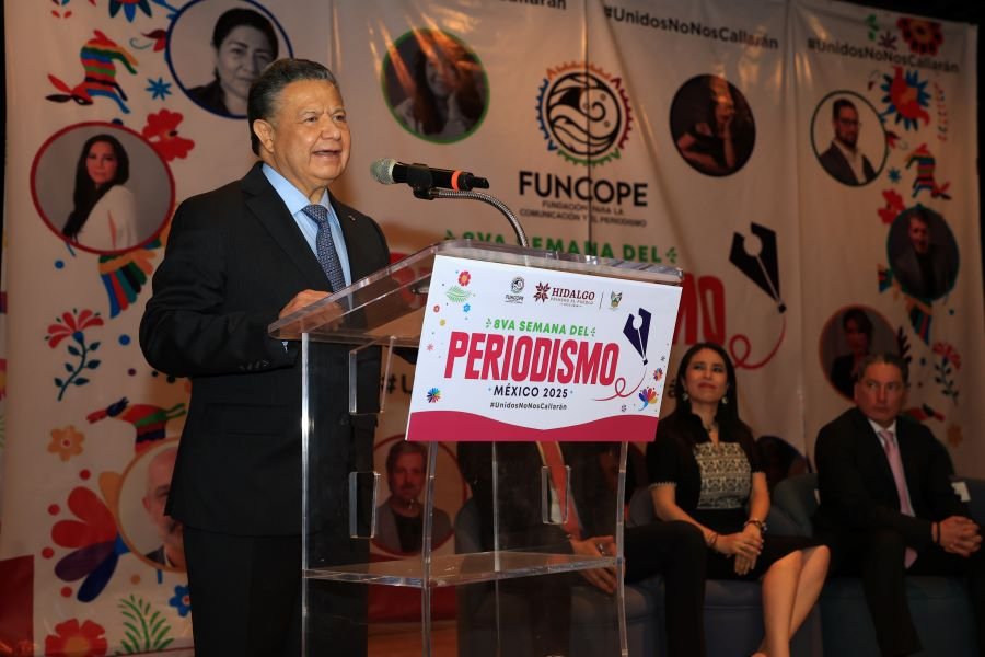 Julio Menchaca Reafirmó Su Compromiso con la Libertad de Expresión al Participar en la 8va Semana del Periodismo