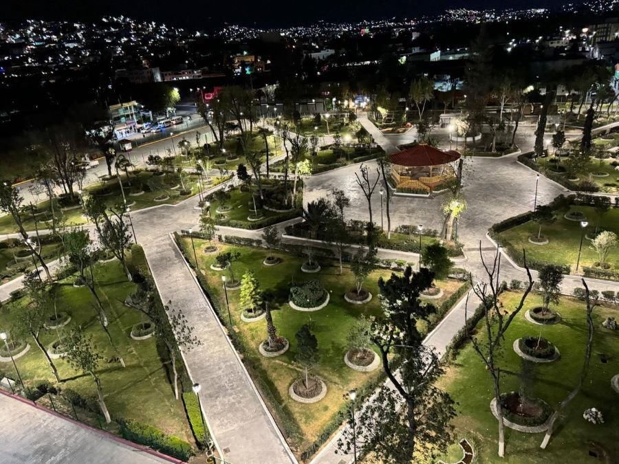 Avanza transformación del Jardín de los Hombres y las Mujeres Ilustres