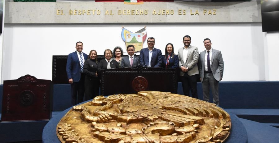 Congreso del estado recibe a diputados federales para firmar pacto legislativo