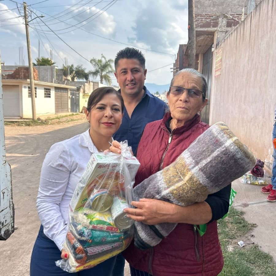 DIF Tulancingo Continúa Con Entrega de Apoyos, cobijas y despensas, Gestionadas Ante el DIF Estatal.