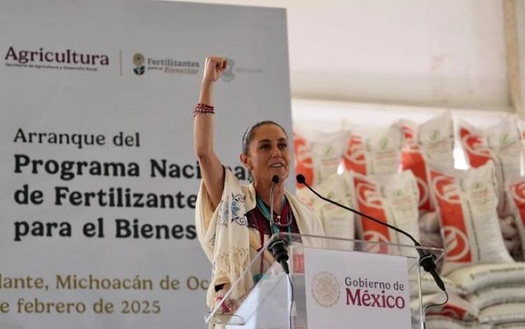 En Michoacán, Presidenta Claudia Sheinbaum Encabeza Entrega del Programa de Fertilizantes Para El Bienestar, Un Derecho Constitucional de Las y Los Campesinos de México