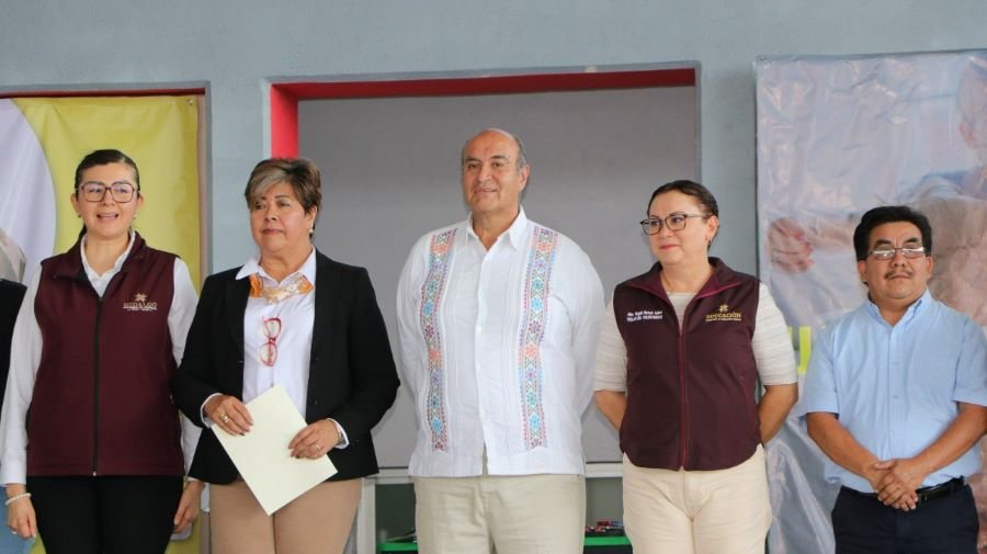 IHE beneficia a escuelas secundarias de Zimapán con más de 3 millones de pesos en equipamiento de talleres