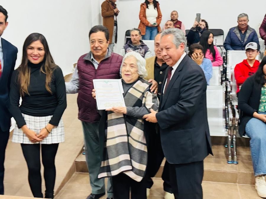 María Leonila Isabel Pazarán Aguilar, de 95 Años, Ejemplo de Superación y Perseverancia