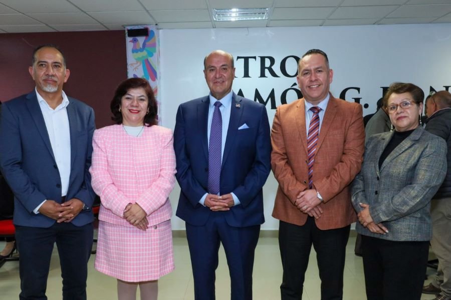 Natividad Castrejón Toma Protesta a Nuevos Funcionarios de SEPH