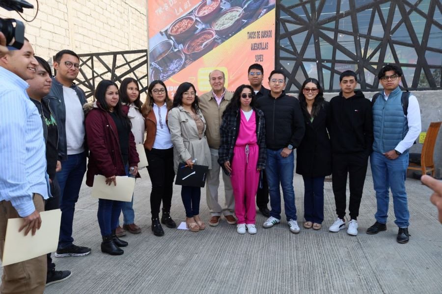 Natividad Castrejón Titular de la SEPH y Tito Dorantes, Rector Interino de la UPP Recorrieron las Instalaciones con Alumnos