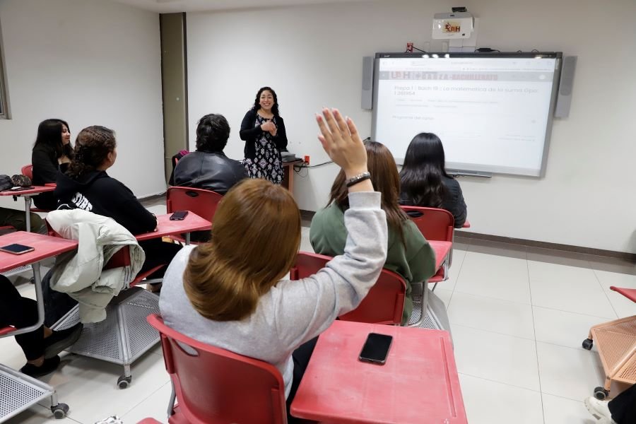 Incremento en la Matrícula Escolar Refleja la Confianza de las Familias Que Eligen Esta Preparatoria 5 de la UAEH