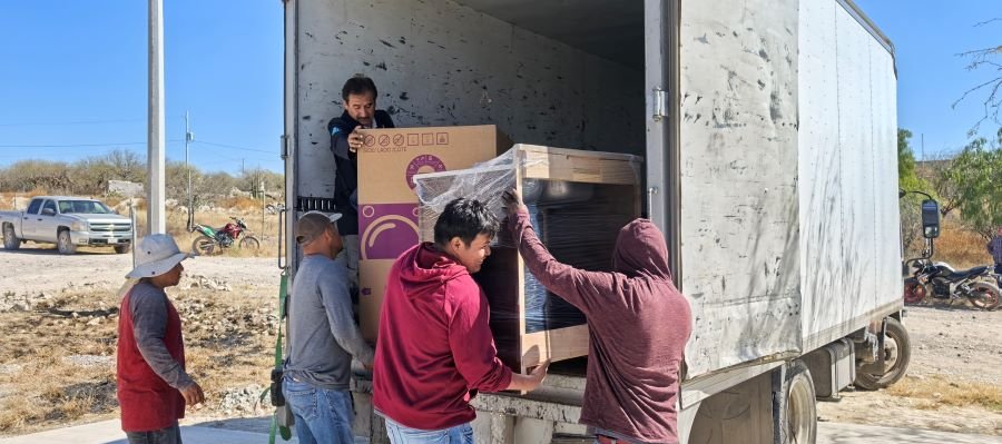 Visita y Entrega de Equipo en el Centro de Salud de Dexthi San Juanico, Ixmiquilpan