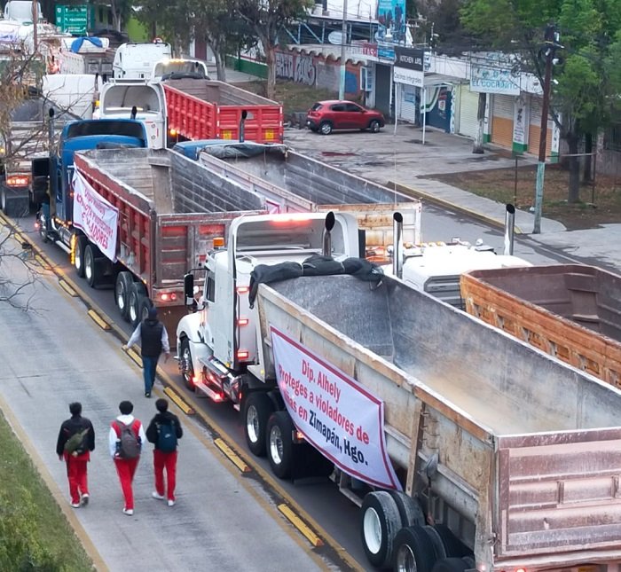 Transportistas de Zimapán, Exigen Justicia en El Caso de Presunto Abuso Sexual de Dos Menores