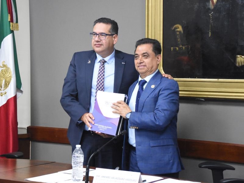 Reitera Oficialía Mayor Compromiso Con la Legalidad y la Transparencia