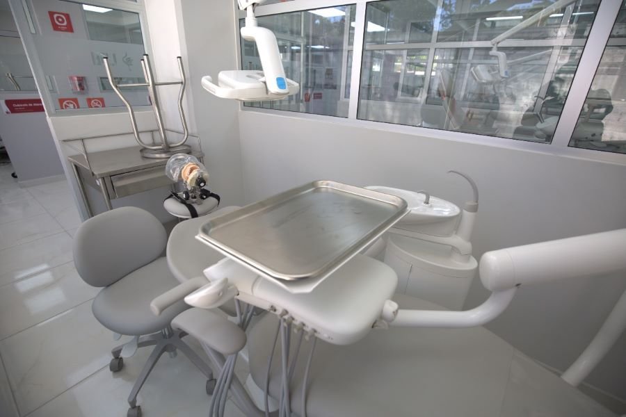 Clínicas Odontológicas de la UAEH Ofrecen Servicios Especializados y Accesibles