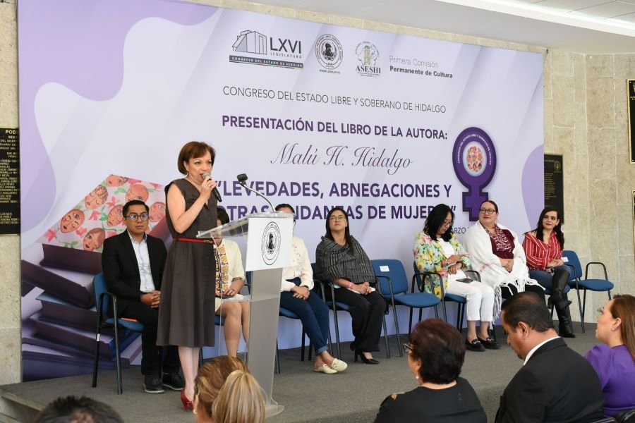 Con presentación de libro, cuentan historias de mujeres en el Congreso de Hidalgo