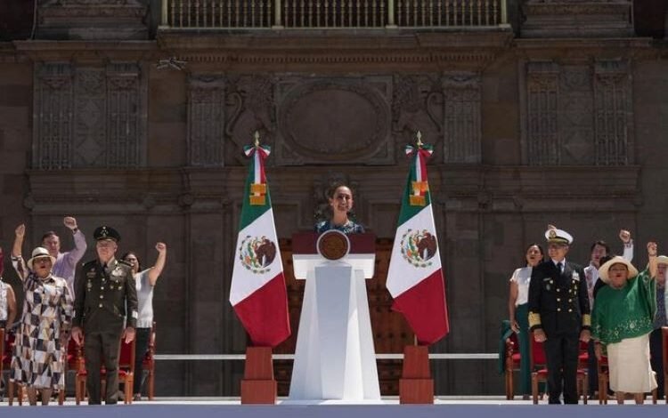 Demostramos que el pueblo de México es mucha pieza; juntas y juntos somos más: Presidenta ante más de 350 mil mexicanos en el Zócalo