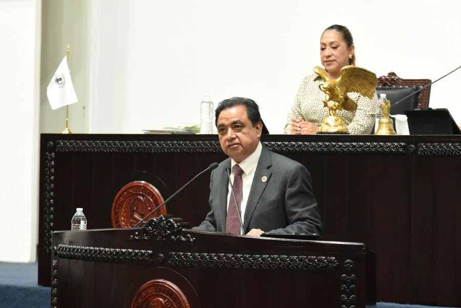 Diputado Andrés Velázquez propone implementar la alfabetización digital