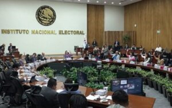 El INE Prohibió Que los Gobiernos Federal, Estatal y Municipal o Cualquier Institución Pública o Funcionario Promuevan el Voto