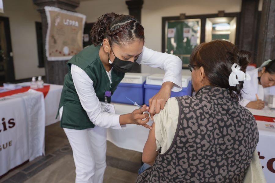 IMSS-Bienestar Hidalgo llama a vacunarse contra el VPH para prevenir el cáncer del cuello uterino