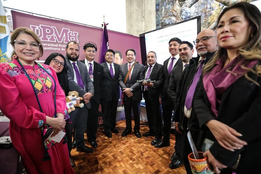 Innovación en la UPMH: Presentan Interface Cerebro-Computadora para el Control de Drones