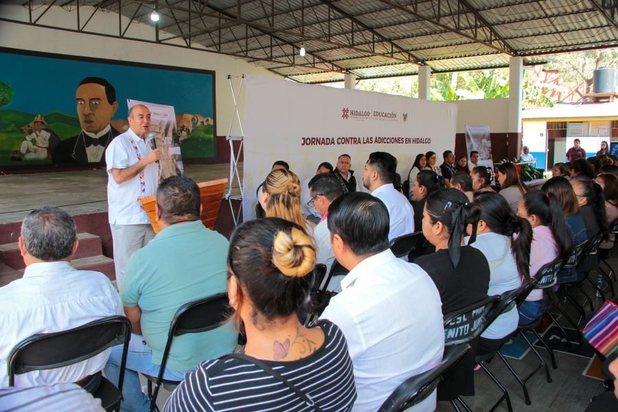 SEPH fortalece herramientas educativas en la Otomí-Tepehua