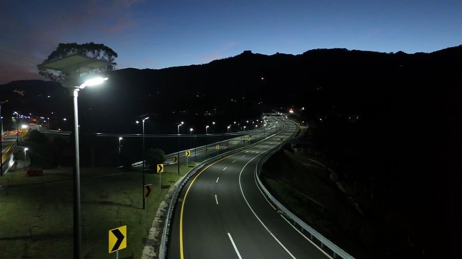 Obras y Progreso en el Corredor de la Montaña