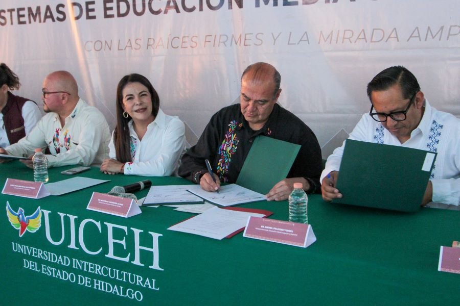 UICEH y Ayuntamientos Firman Convenio Para Impulsar Educación Superior en la Región Otomí- Tepehua