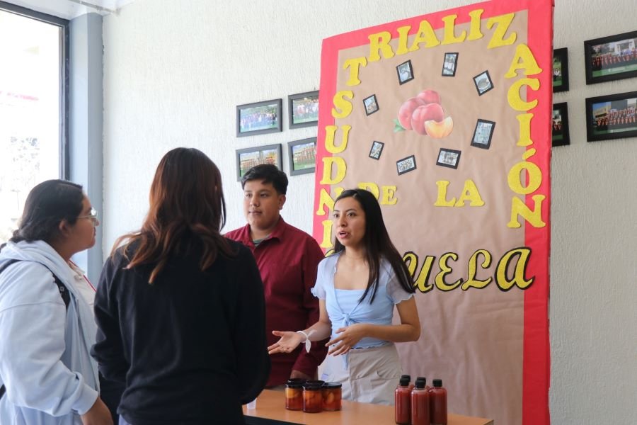 Alumnos de la UTHH Promueven la Innovación Alimentaria