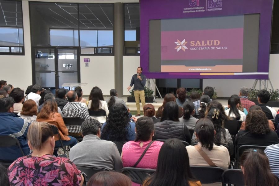 Concientiza UPMH a Padres de Familia Sobre Peligros del Fentanilo