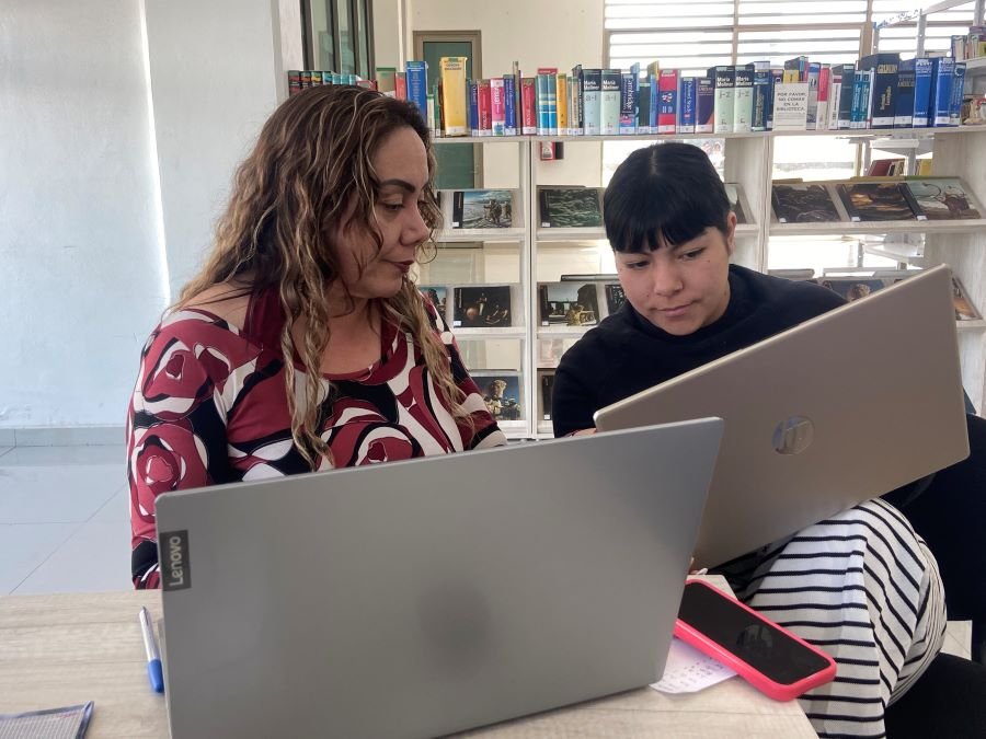 Investigadora de la UTVAM Colabora en Libro Sobre Desafíos Contemporáneos