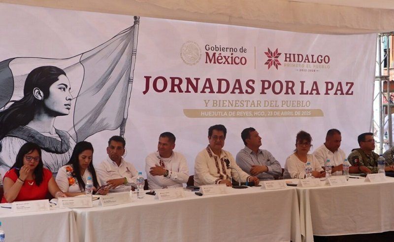 Autoridades reciben solicitudes de mujeres víctimas de violencia.