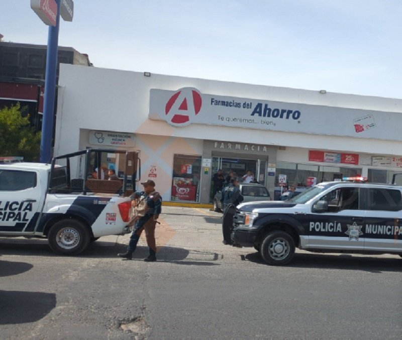 Sujetos de un Auto Gris Balearon una Farmacia y Dañaron Dos Autos en la Zonta Plateada de Pachuca