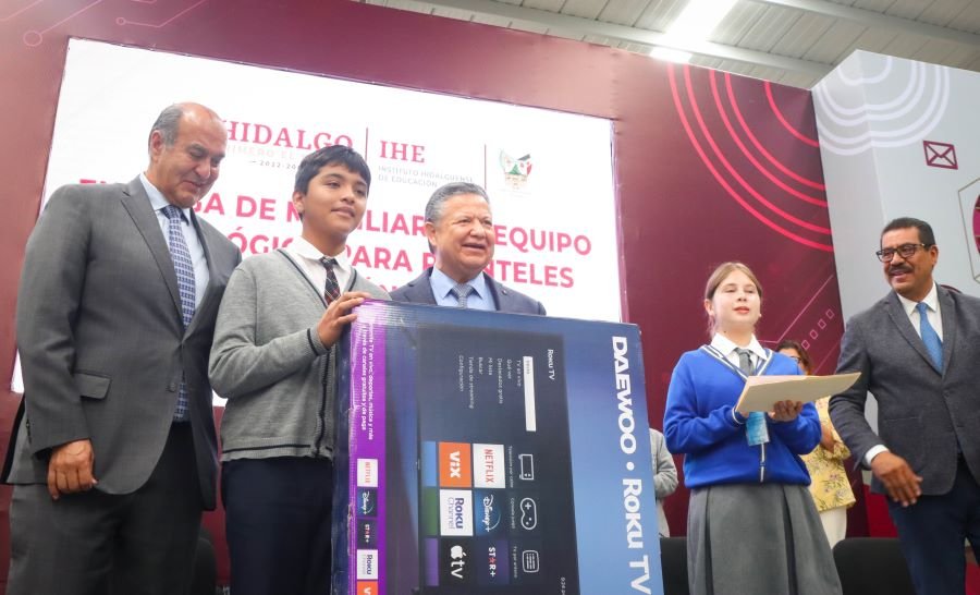 Transformar Para Mejorar: Julio Menchaca Destinó 153 Millones 254 Mil 800 Pesos Para El Sector Educativo