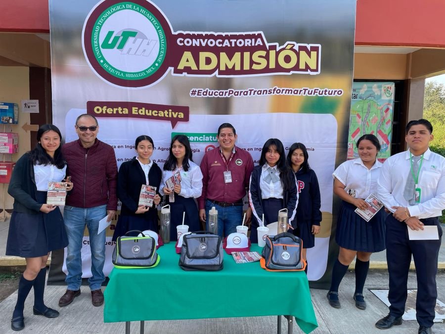 UTHH difunde su oferta académica a estudiantes del CECyTEH