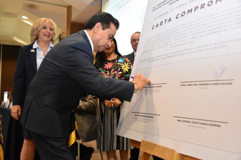 Congreso de Hidalgo Firma Carta Compromiso Con FES Acatlán Para Capacitación a Servidores Públicos