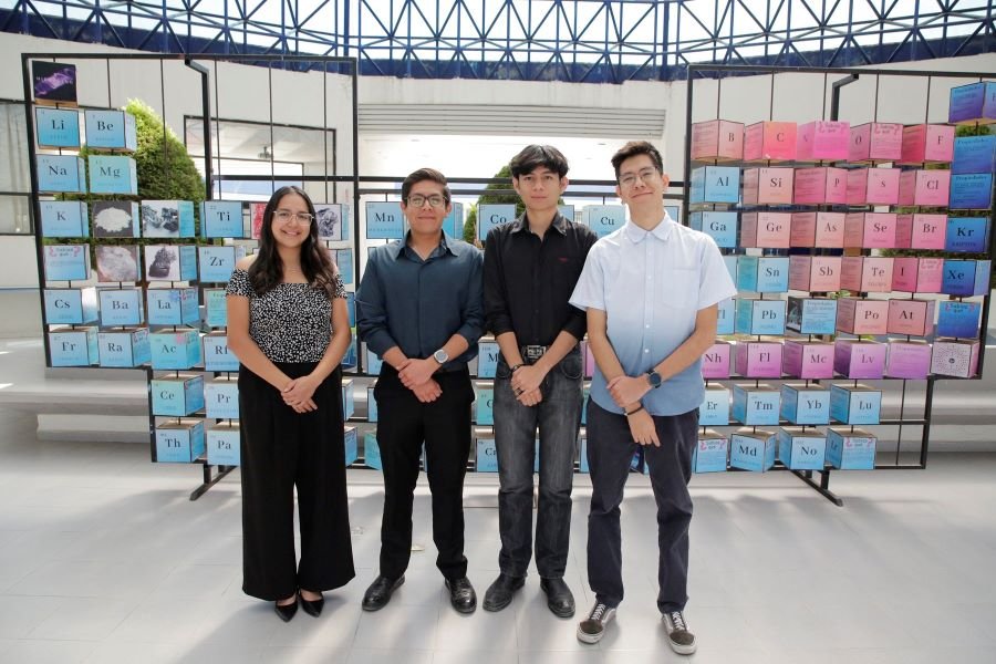 Egresados del ICBI-UAEH Reciben el Premio Ceneval al Desempeño de Excelencia (EGEL)