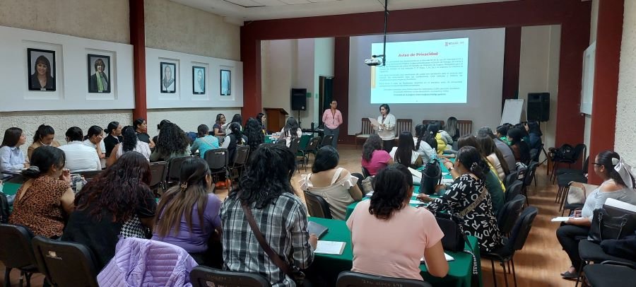 Imparte IHM Seminario a Instancias Municipales de Mujeres