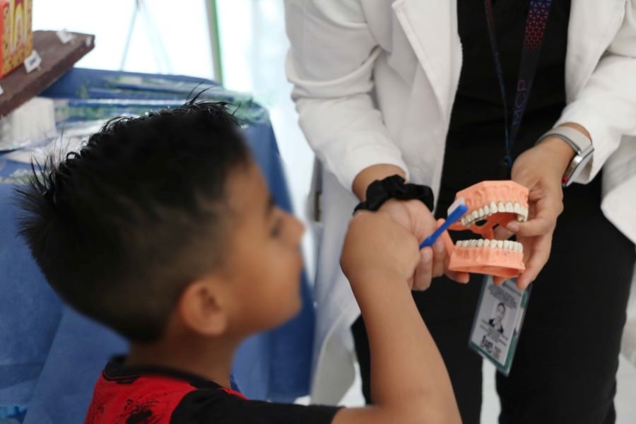 Impulsa IMSS Hidalgo Acciones en 1ª Feria de la Salud Bucal 2025