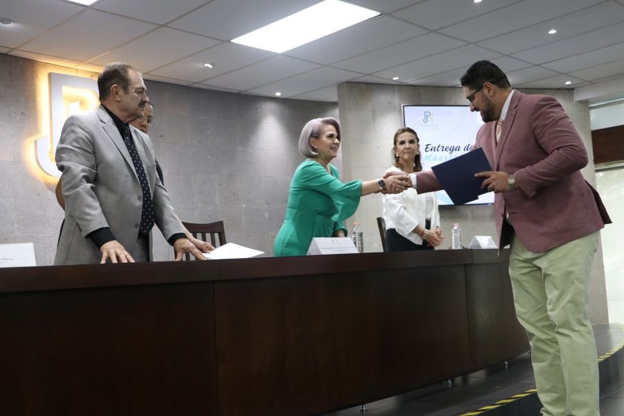 Impulsa Poder Judicial Profesionalización Con Entrega de Títulos de Maestría