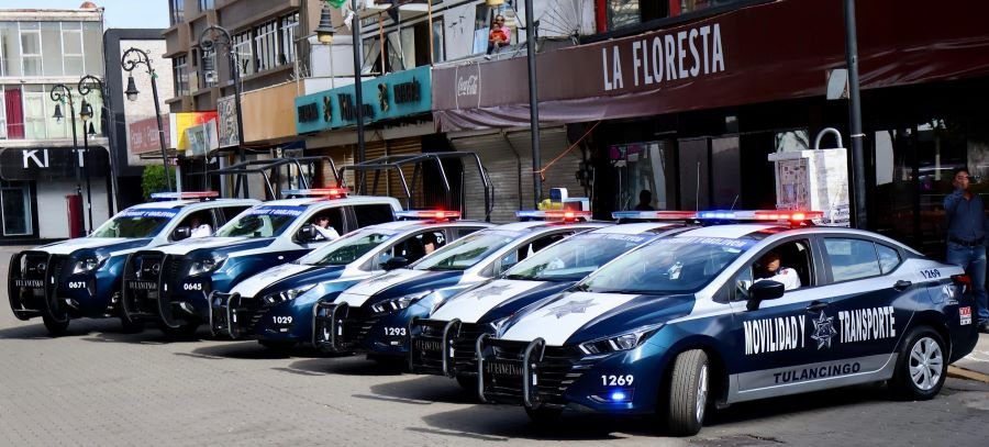 Presidenta Lorena García Entregó 26 Patrullas y Motocicletas Para Reforzar La Seguridad en Tulancingo