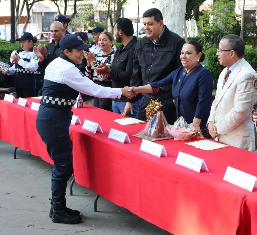 Se Llevó a Cabo en Tulancingo Ceremonia del Policía del Mes