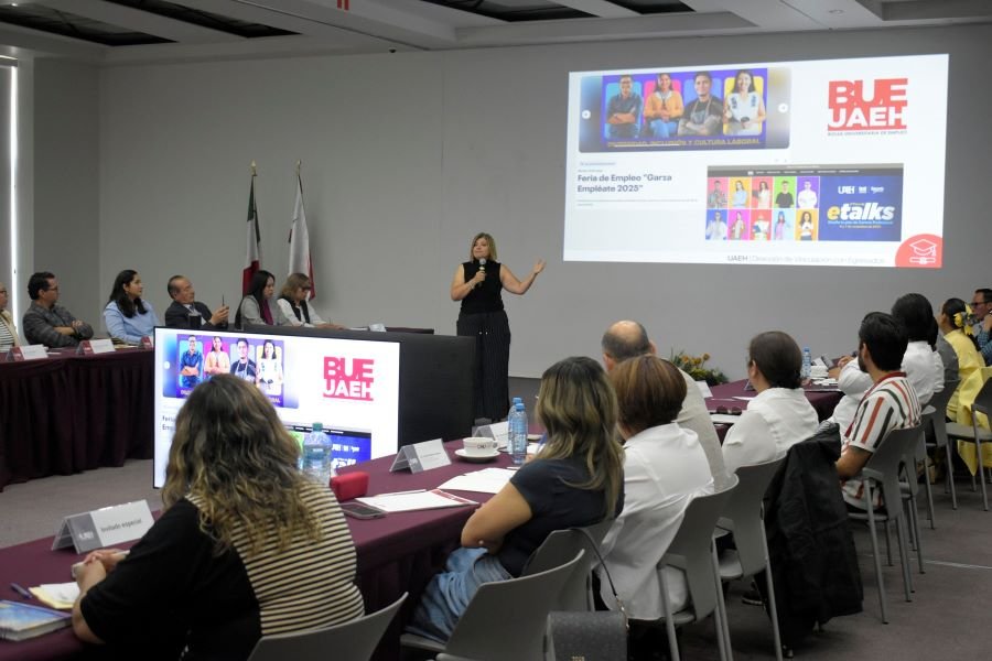 UAEH refuerza la vinculación interna para mejorar el servicio académico y social