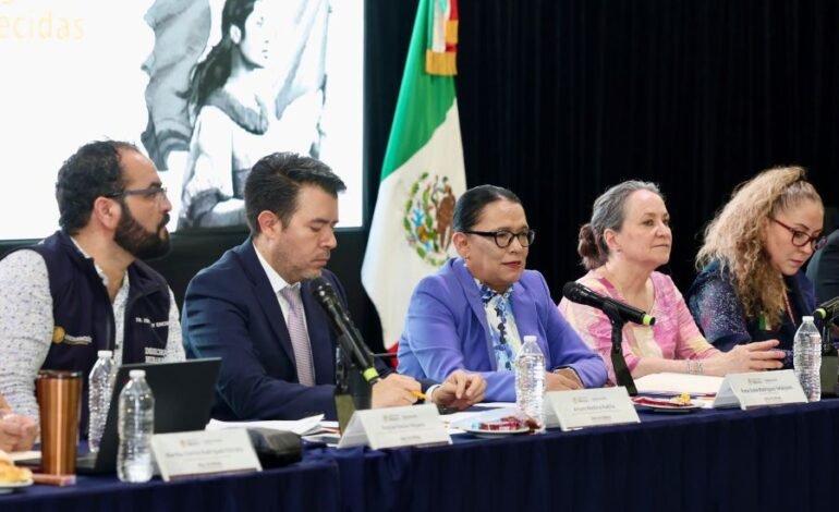 Saludo a madres, padres y familiares de personas desaparecidas, a quien agradezco tomarse el tiempo para participar el día de hoy en esta reunión