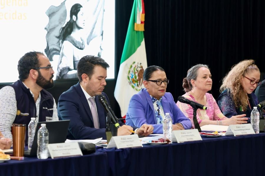 Saludo a madres, padres y familiares de personas desaparecidas, a quien agradezco tomarse el tiempo para participar el día de hoy en esta reunión