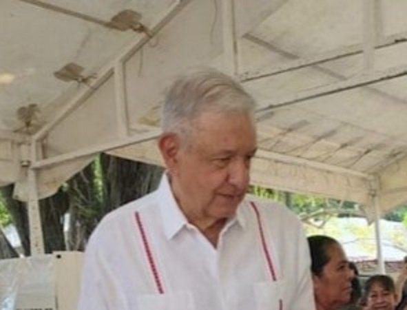 Reaparece AMLO Emite sus Votos en la Jornada Electoral    del Poder Judicial en Palenque, Chiapas