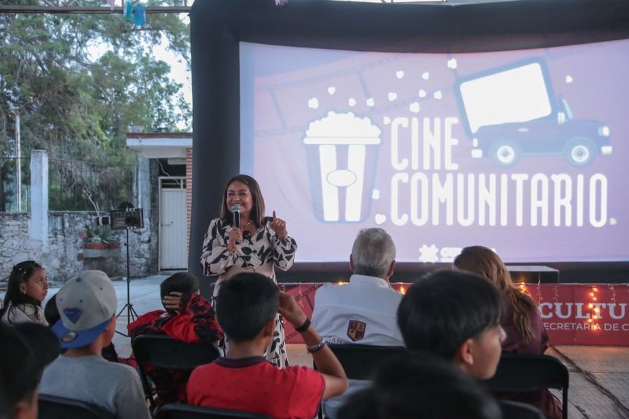 Arranca el Cine Comunitario Con Risas, Cine y Comunidad en San Agustín Metzquititlán