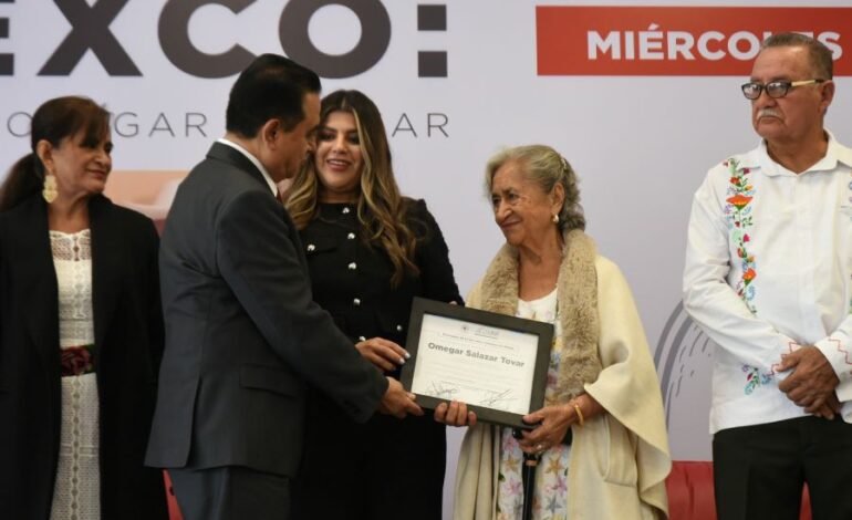 Congreso del Estado Homenajea al Cantautor Omegar Salazar