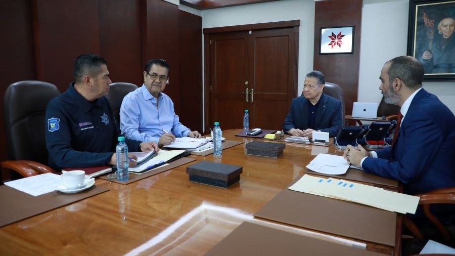 En Operativos Contra Robo de Combustibles se Aseguraron 11 Autotanques, 16 Vehículos y 16 Personas y se Decomisaron 380 Mil 530 Litros de Hidrocarburo