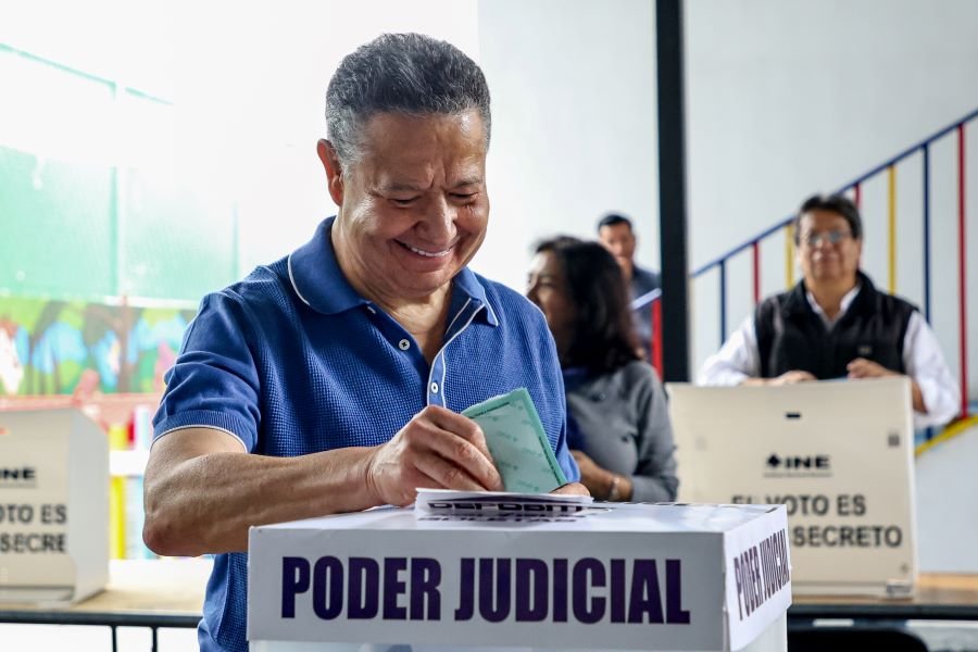 Participa el Gobernador de Hidalgo en Jornada Electoral del Poder Judicial